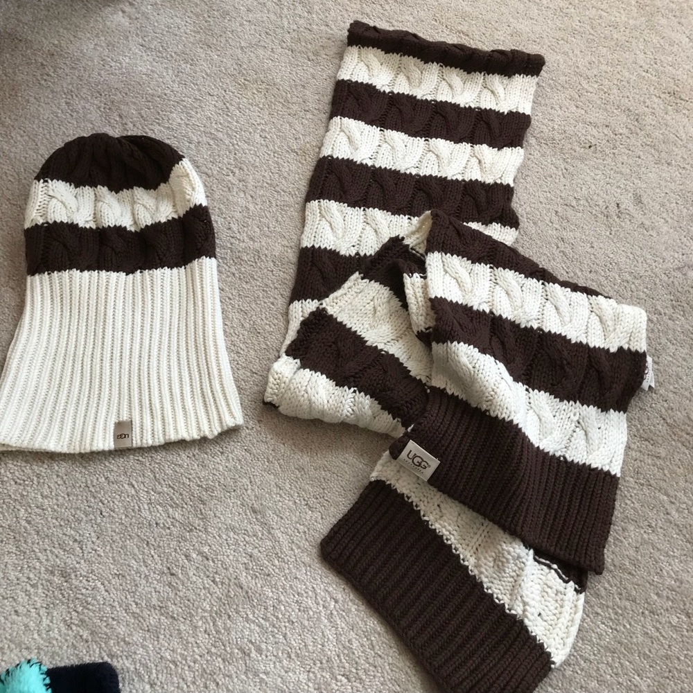 NEW UGG KNIT SCARF AND HAT CHOCOLATE AND CREAM